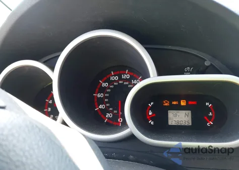 2009 Pontiac Vibe Gt z USA, uszkodzony, nr VIN 5Y2SR67089Z422288